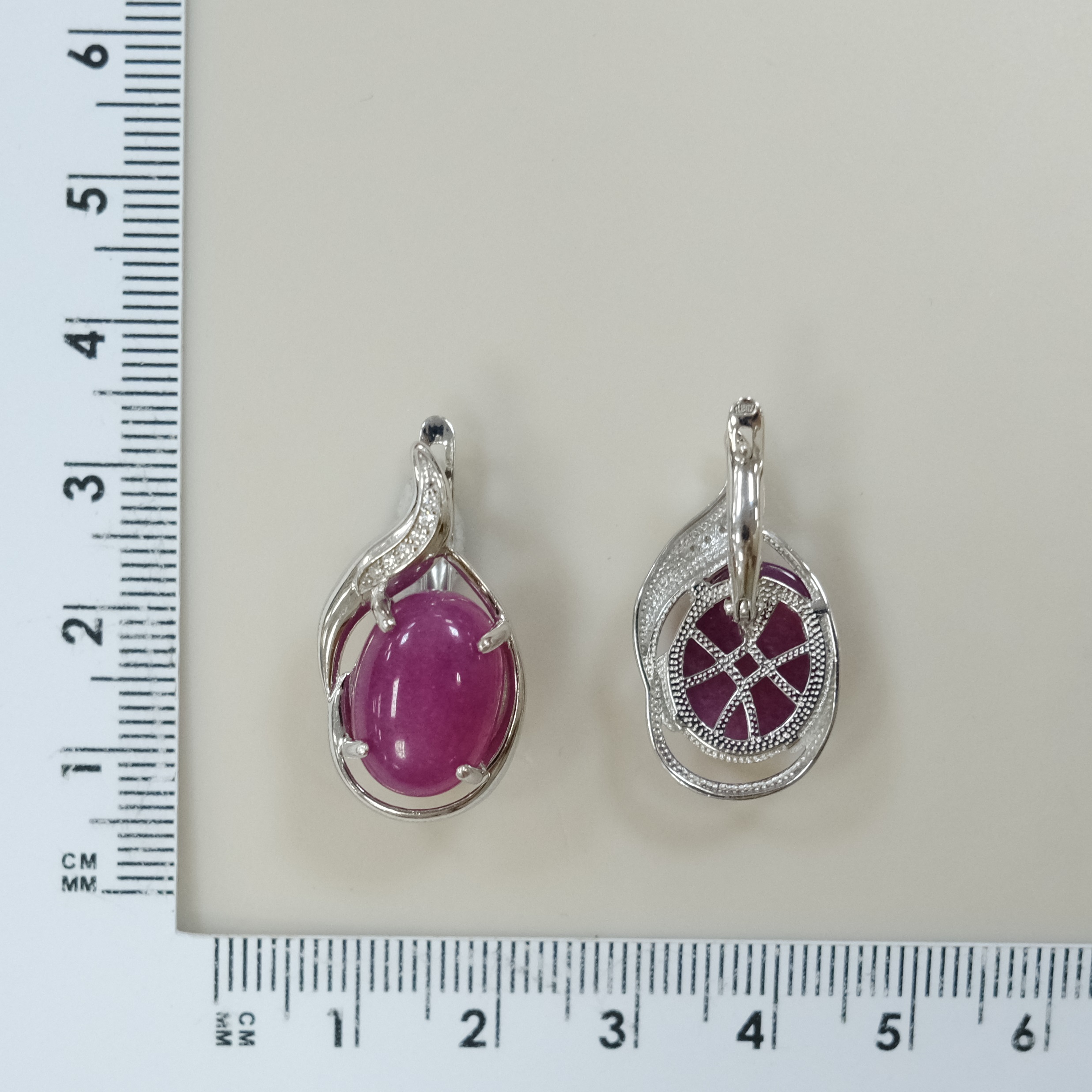 Серебряные серьги с малиновыми жадеитами